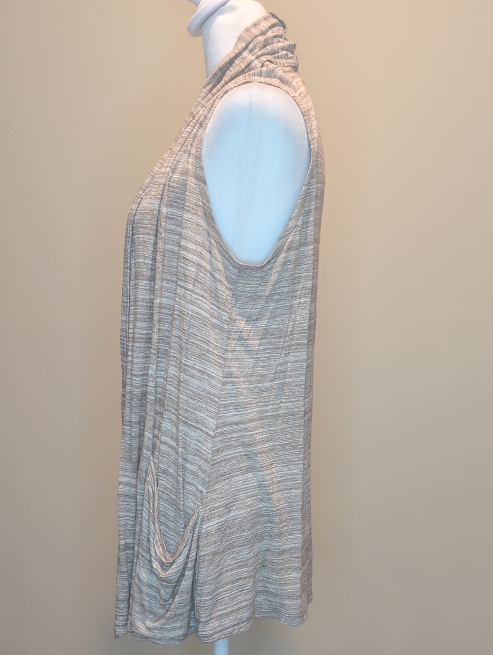 New York & Company Lt Heathered Beige and Brown Open-Front Sleeveless Cardigan - Picture 5 of 10